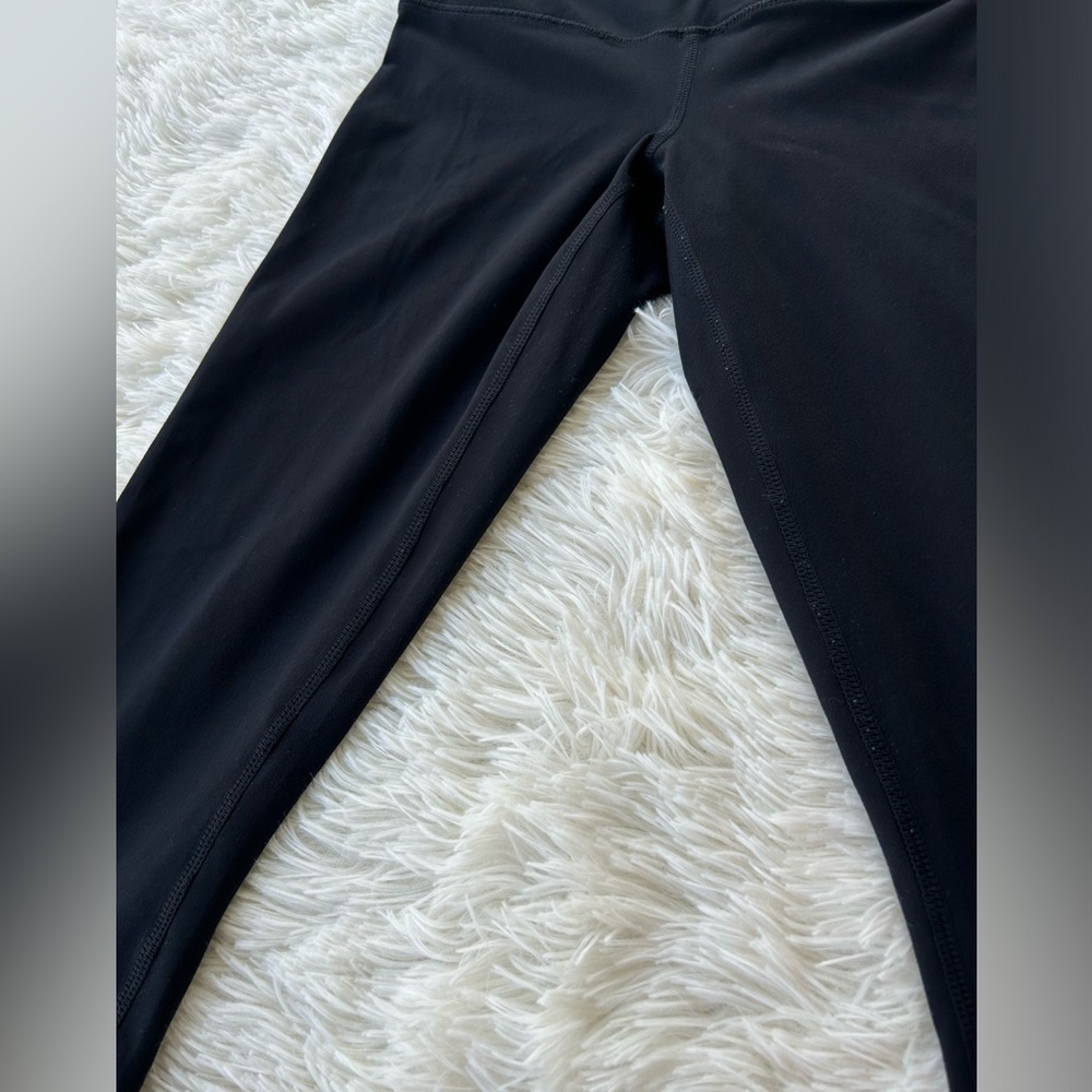 Yogalicious Lux black cropped leggings size small - Picture 3 of 9